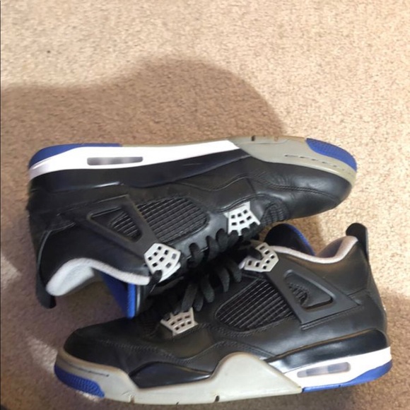 Jordan 4 - Picture 2 of 3